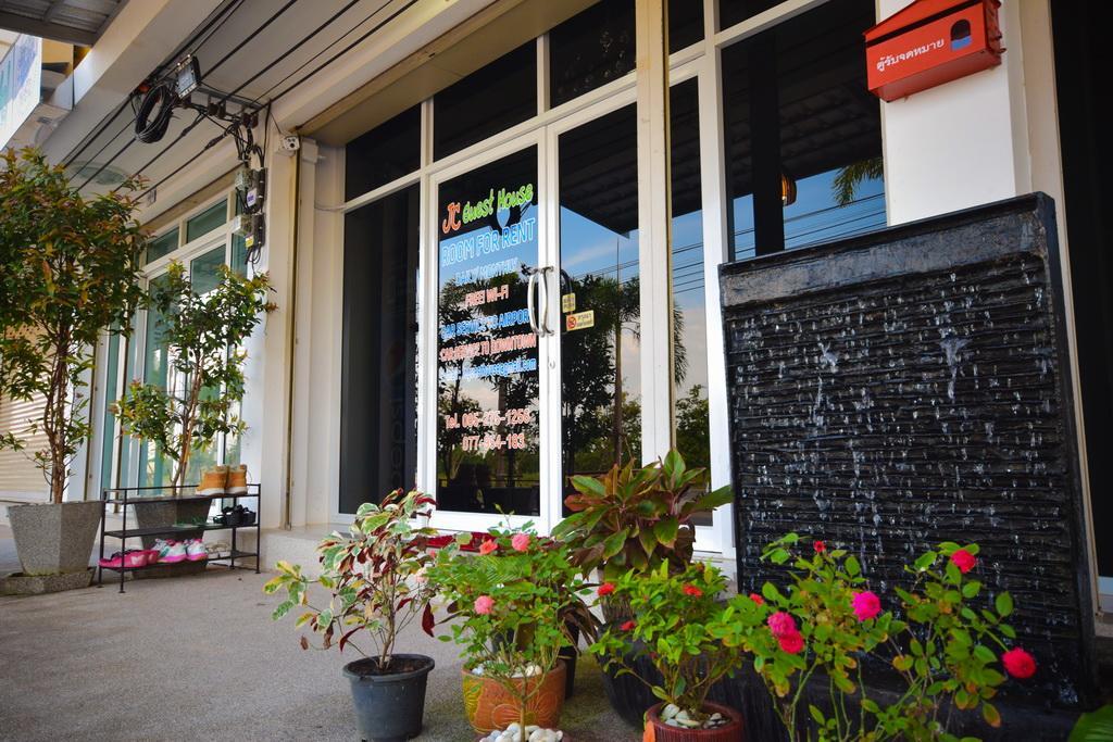 סוראט תאני Jc Guesthouse @ Suratthani Airport מראה חיצוני תמונה